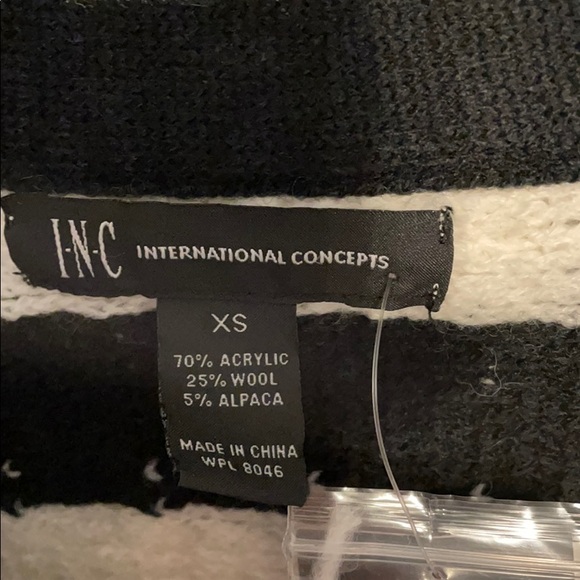 INC black and white shrug - Picture 2 of 3